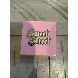 SWEET STREET Eyeshadow Duo in Revi + Sun